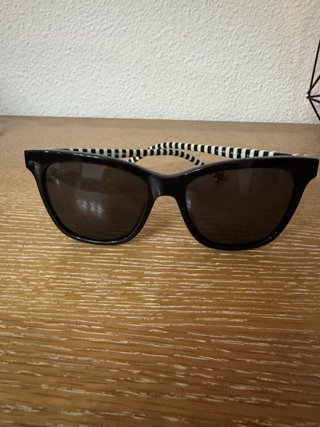Gafas de sol Carolina Herrera negras