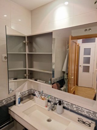 Conjunto baño: mueble espejo estantería