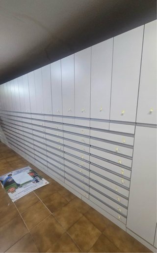 Cajoneras de farmacia blancas