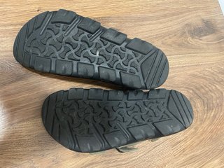 Sandalias Birkenstock Mogami Terra Caqui