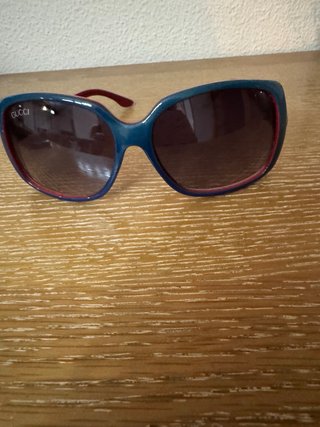 Gafas de Sol Gucci Retro Azules y Rojas