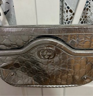 Bolso de hombro Gucci plateado