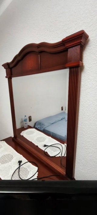 Espejo de cómoda de madera