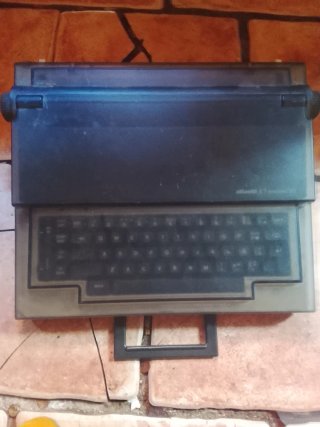 Máquina de escribir Olivetti Automática