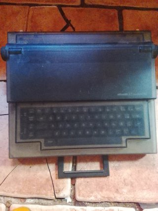 Máquina de escribir Olivetti Automática