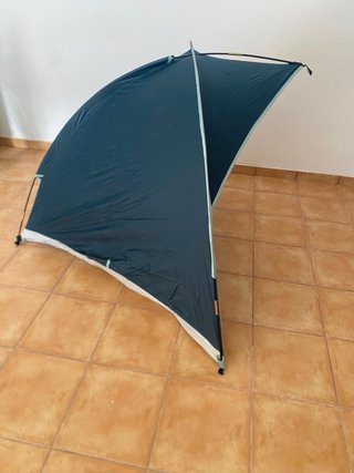 Sombrilla Iglú Decathlon playa