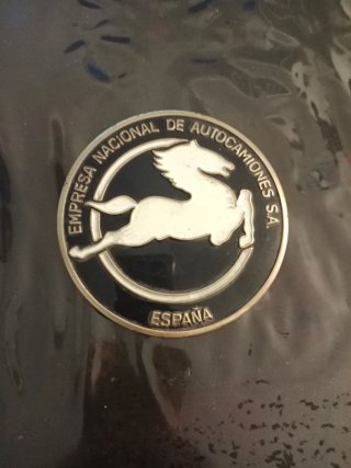 Insignia Camión Pegaso España