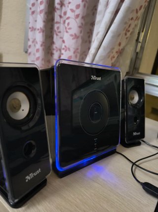 Altavoces 2.1 Trust con Subwoofer