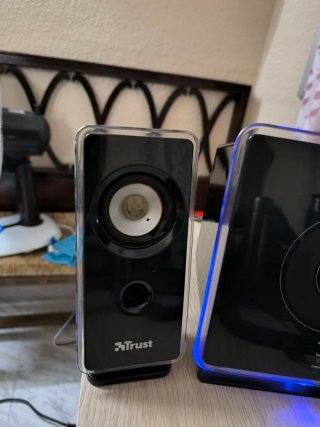 Altavoces 2.1 Trust con Subwoofer