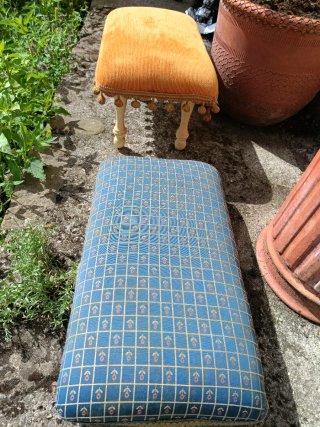 2 Reposapiés Vintage Tela y Madera