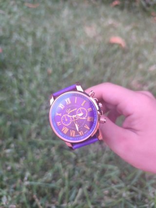 Elegante Reloj morado, dorado rosa