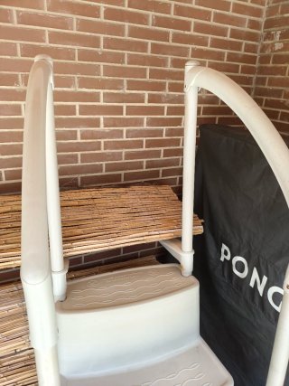 Escalera Piscina Plástico Blanca 4 peldaños