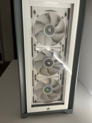 Torre Corsair 4000D + 4 Vent. ML RGB + Commander