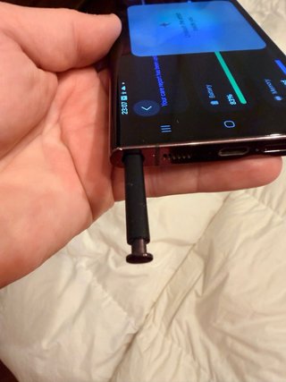 Samsung Galaxy S22 Ultra bordeaux