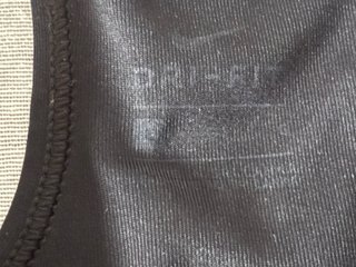 Top deportivo Nike negro
