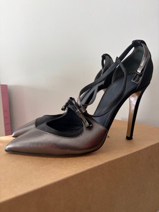 Zapatos Armani Tacón Un Solo Uso Talla 37