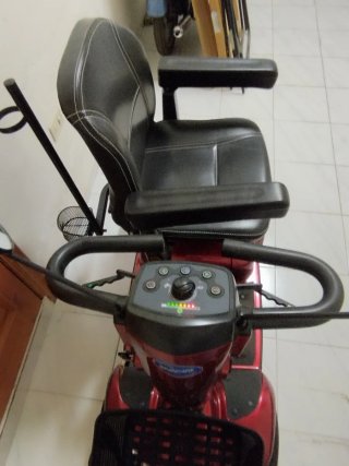 Scooter movilidad Invacare Leo