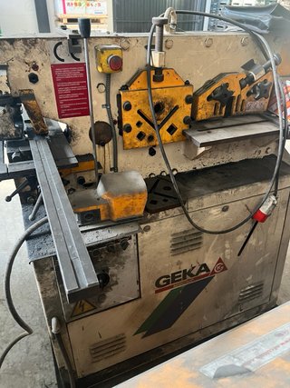 Punzonadora Geka Minicrop 45