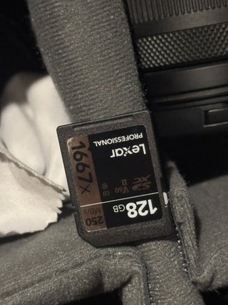 Canon EOS R7 Lente 18-150mm