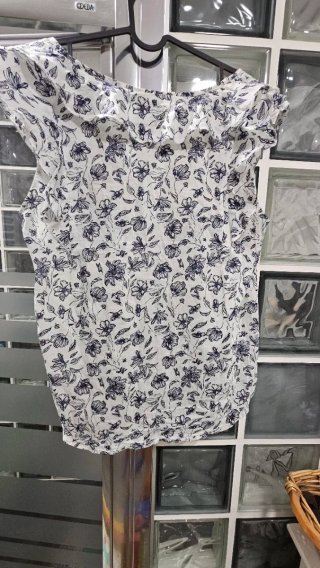 Blusa INEXTENSO floral azul y blanco