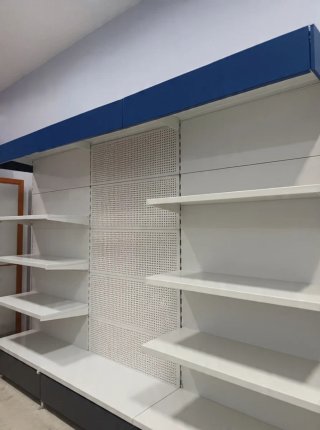 Estanterías metálicas para tienda