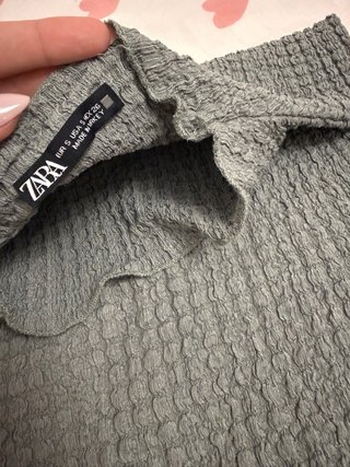 Top Zara gris cuello alto sin mangas