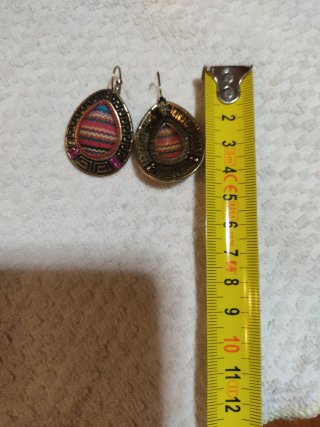 Pendientes dorados multicolor