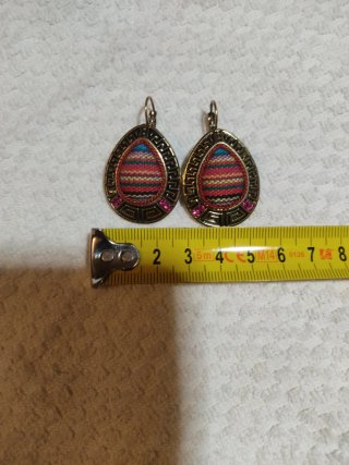 Pendientes dorados multicolor