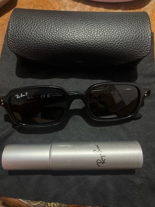 Estuches Ray-Ban Beige y Negro