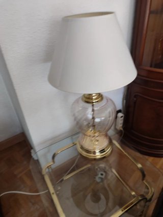 Lámpara de mesa auxiliar cristal y metal
