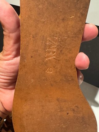 Sandalias Zara Tiras Marrones y Doradas