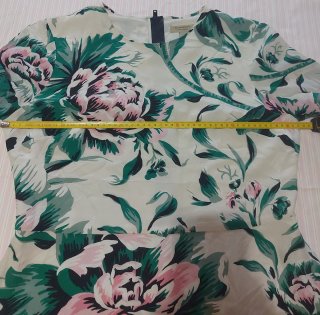 Abito Burberry floreale in seta