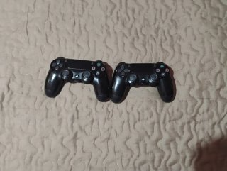 PS4 (PlayStation 4) Nera + 2 Controller + Giochi