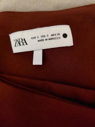 Falda midi Zara evasé burdeos Talla S