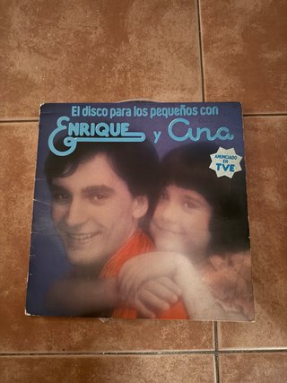 Vinilo Infantil Enrique y Ana