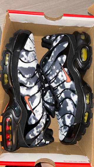 Zapatillas Nike TN Air Negras y Naranjas