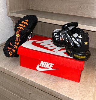 Zapatillas Nike TN Air Negras y Naranjas