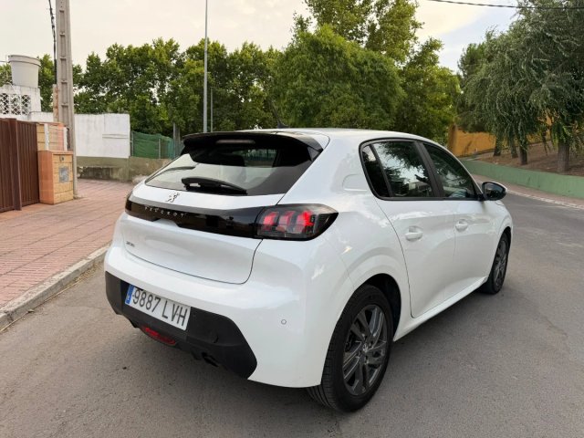 Peugeot 208 2022