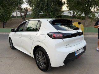 Peugeot 208 2022