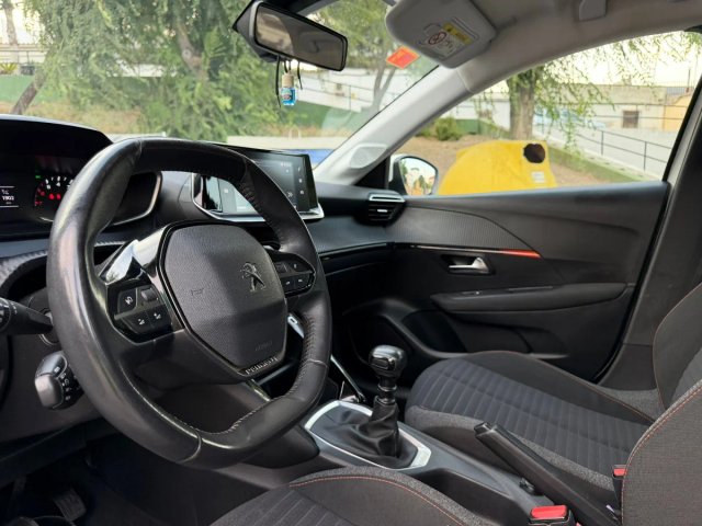 Peugeot 208 2022