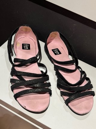 Sandalias Zara Negras y Rosas