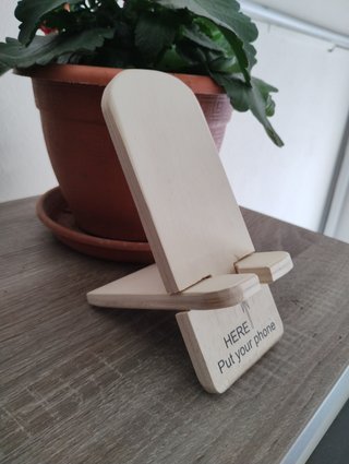 Supporto per telefono in legno