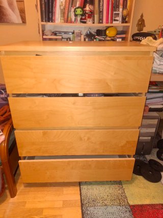 Cómoda de madera Ikea