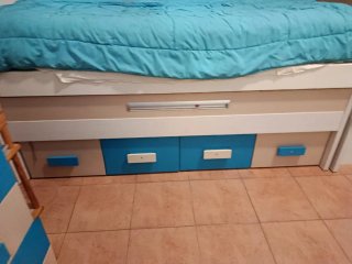 Dormitorio juvenil beige y azul
