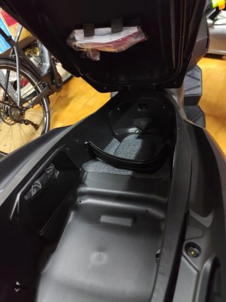 Honda ADV 350 Negra transferencia incluido