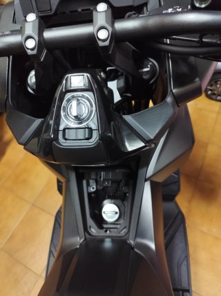 Honda ADV 350 Negra transferencia incluido