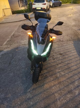 Honda ADV 350 Negra transferencia incluido