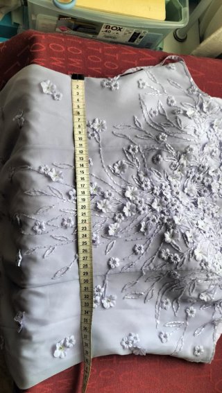 Vestido largo morado con pedrería
