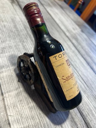 Botellero con forma de cañón