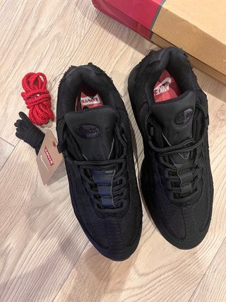Airmax 95 x Levis Negras Talla 43